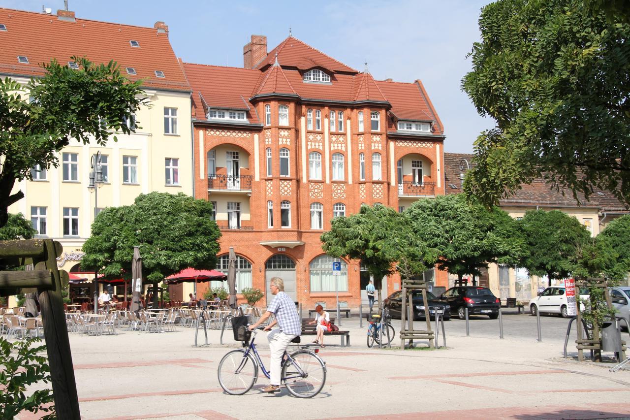 Hotel Am Molkenmarkt Бранденбург Екстериор снимка