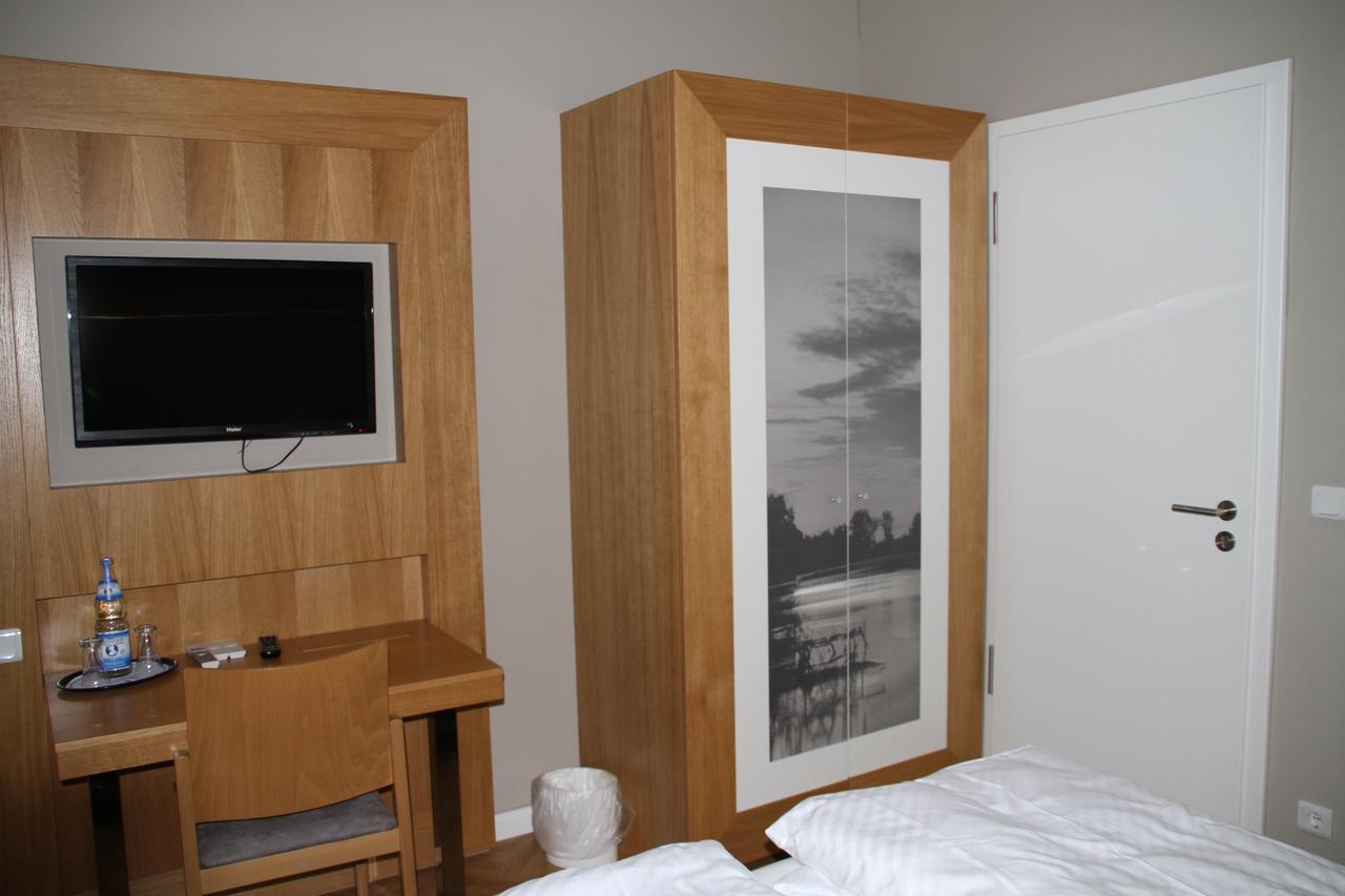 Hotel Am Molkenmarkt Бранденбург Екстериор снимка