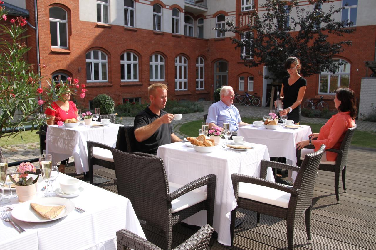 Hotel Am Molkenmarkt Бранденбург Екстериор снимка